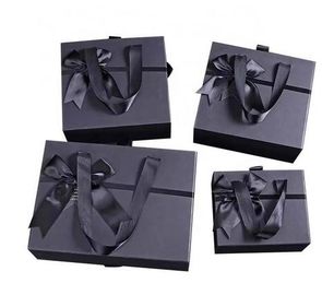 Folding Personalized Cardboard Boxes Gift Kraft Box With Handle Multifunctional